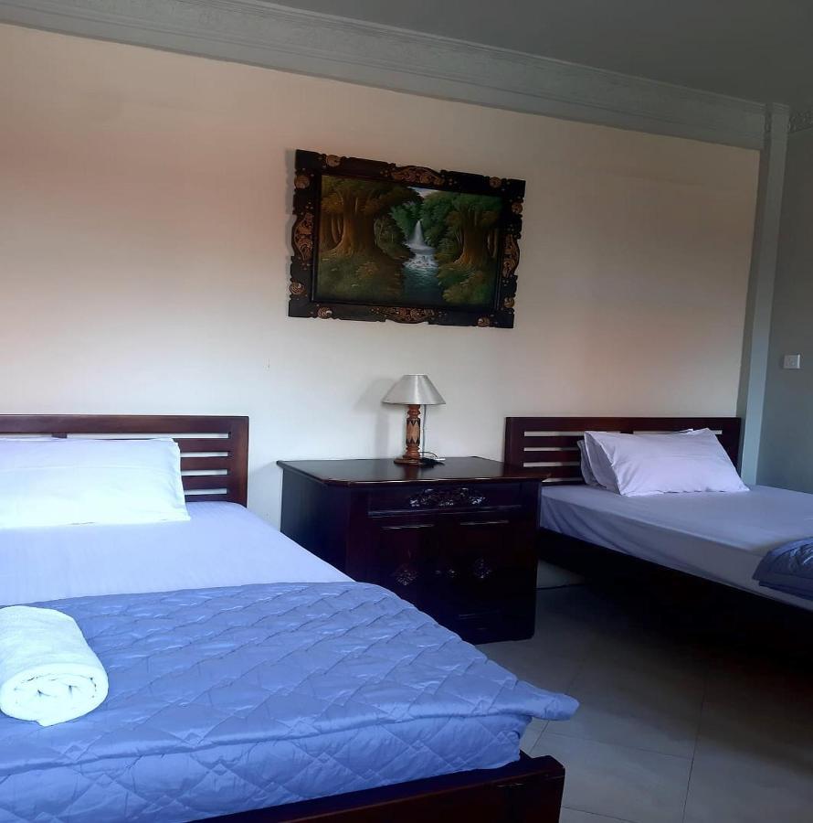 The Reinhold Guesthouse Bali Kerobokan Exterior foto