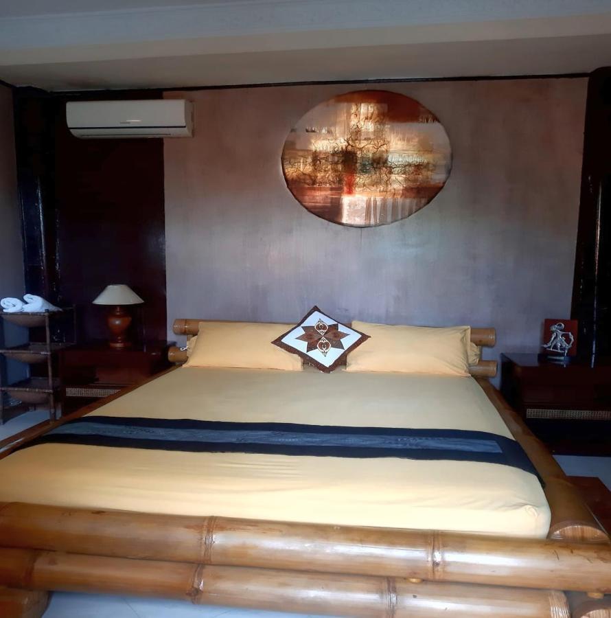 The Reinhold Guesthouse Bali Kerobokan Exterior foto