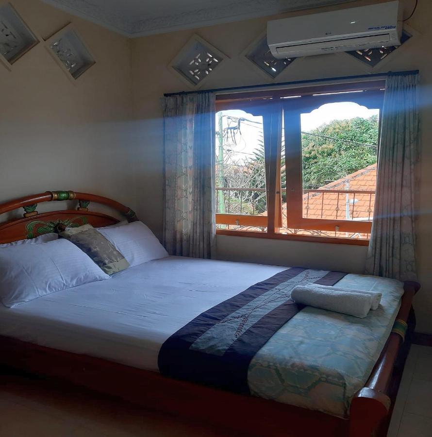 The Reinhold Guesthouse Bali Kerobokan Exterior foto