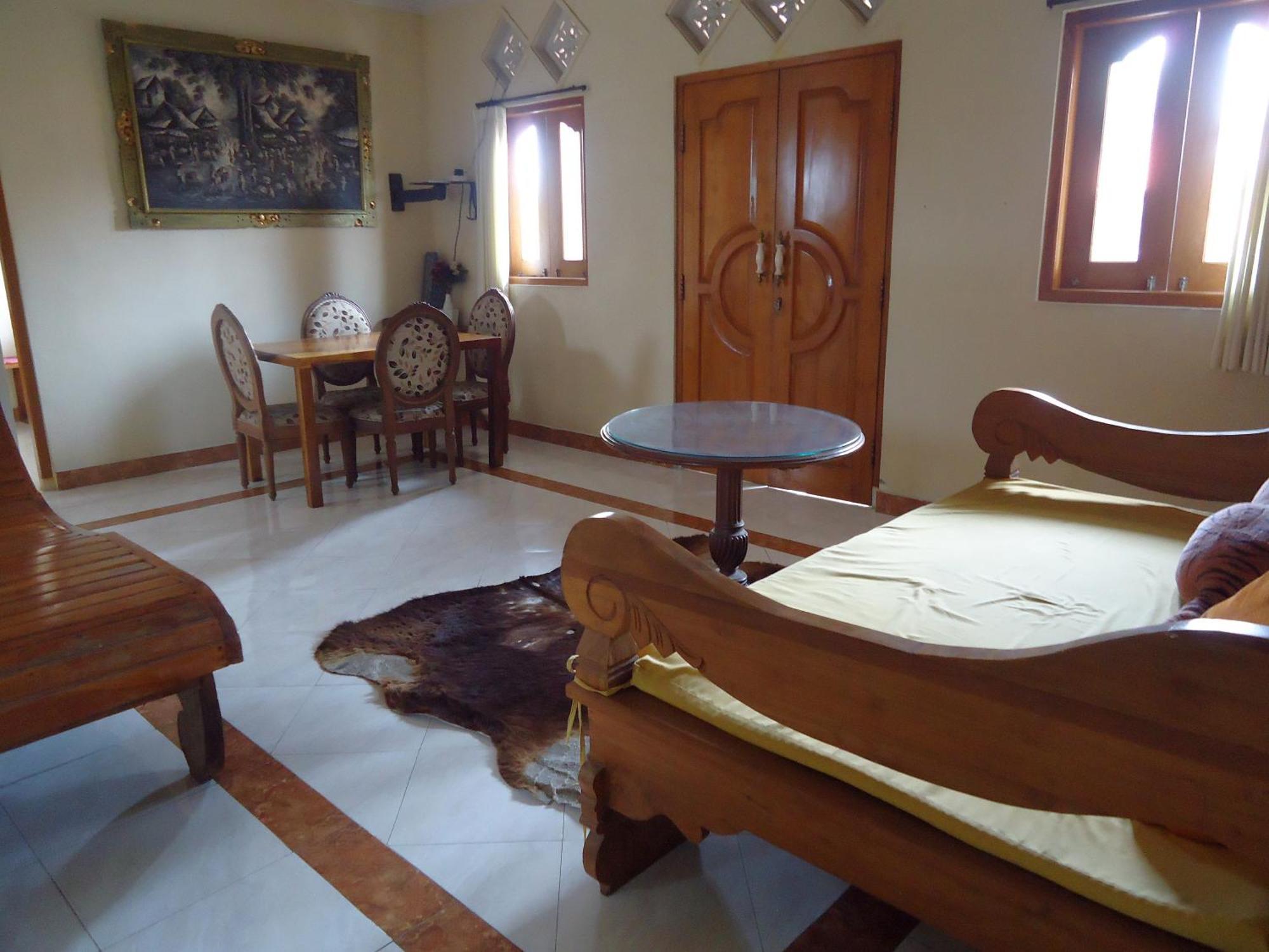The Reinhold Guesthouse Bali Kerobokan Exterior foto