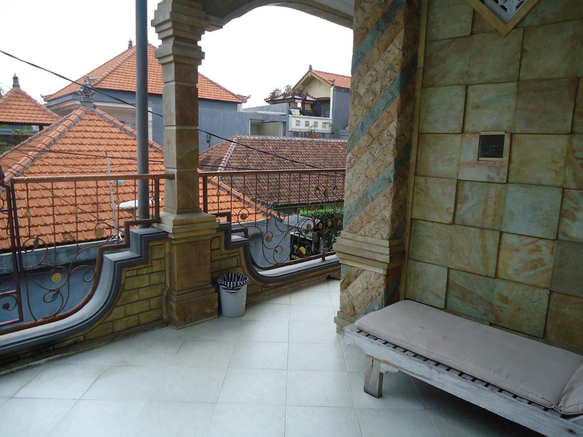 The Reinhold Guesthouse Bali Kerobokan Exterior foto