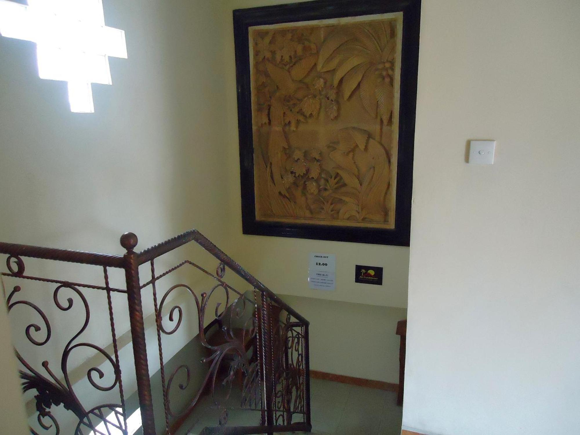 The Reinhold Guesthouse Bali Kerobokan Exterior foto